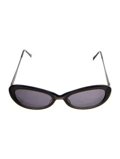 Pre-owned Oliver Peoples Cat-eye Tinted Sunglasses In Black