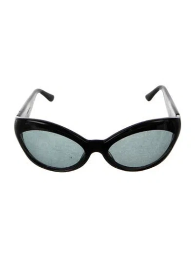 Pre-owned Oliver Peoples Cat-eye Tinted Sunglasses In Black