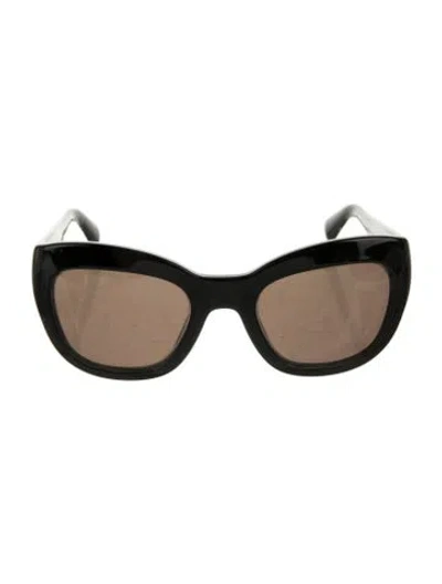 Pre-owned Oliver Peoples Cat-eye Tinted Sunglasses In Black