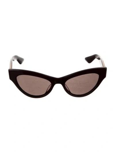 Pre-owned Oliver Peoples Cat-eye Tinted Sunglasses In Burgundy