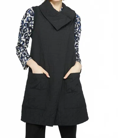 Olivia By Habitat Kaleidoscope Quilt Angled Pocked Vest In Black