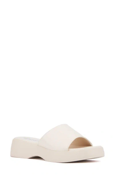 Olivia Miller Ambition Slide Sandal In White