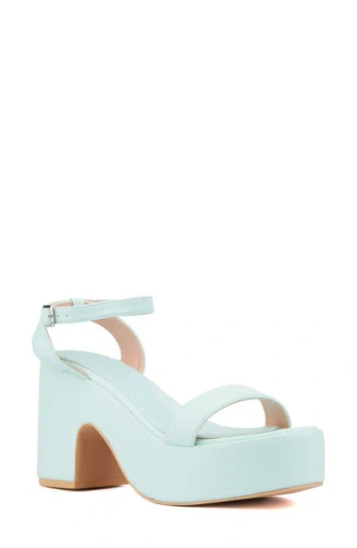 Olivia Miller Charmer Platform Sandal In Mint