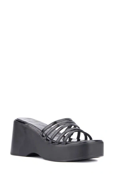 Olivia Miller Dreamer Slide Sandal In Black