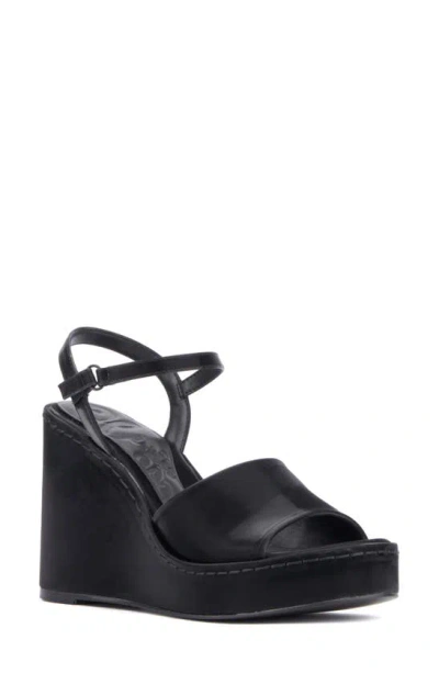 Olivia Miller Magnetic Platform Wedge Sandal In Black