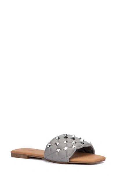 Olivia Miller Shelly Quilt Stud Sandal In Charcoal