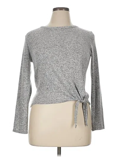 Pre-owned Olivia Rae Long Sleeve T-shirt In Gray