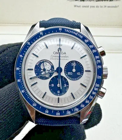 Pre-owned Omega 2024  Speedmaster Silver Snoopy Award Blue 310.32.42.50.02.001 Watch