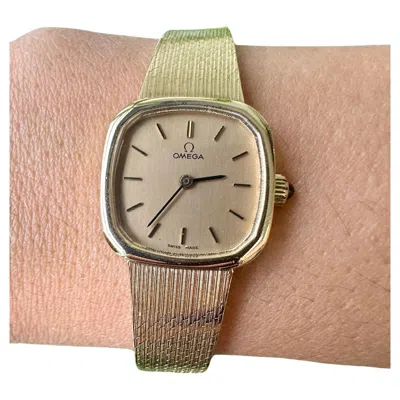 Pre-owned Omega 9k Yellow Gold Watch Manual Wind Vintage Watch