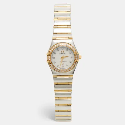 Pre-owned Omega Constellation 1267.75.00 Mother Of Pearl Dial 18k Yellow Gold Stainless Steel Diamond Women's Wristw In Silver