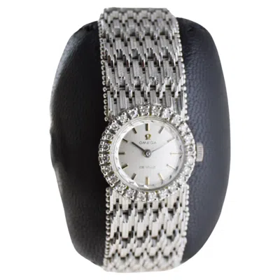 Pre-owned Omega Ladies Mid Century 18kt. Solid Gold Dress Watch In Multi