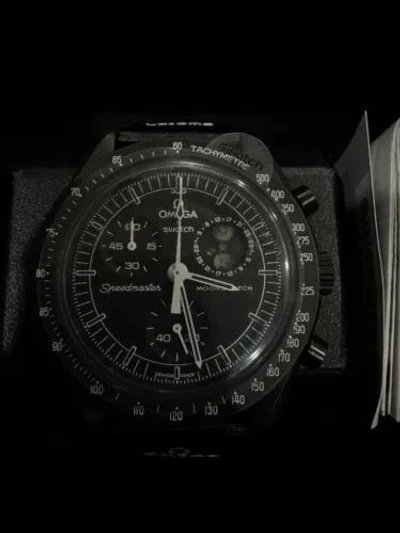 Pre-owned Omega Swatch X  Moonswatch Moon Black Moonphase Snoopy In Hand