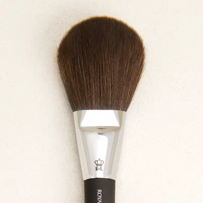 Omnia Brush Pro Powder Makeup Brush In Black