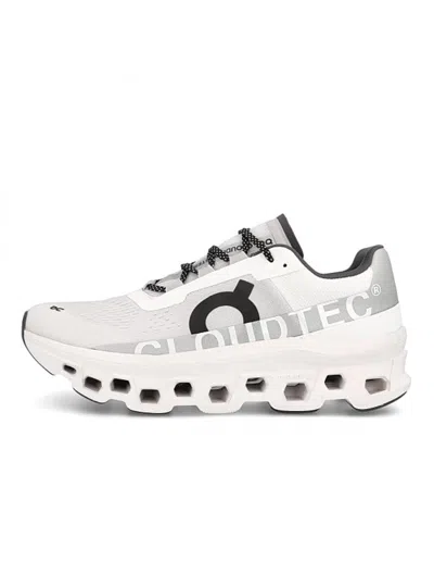 On - Cloudm White Race Shoester White