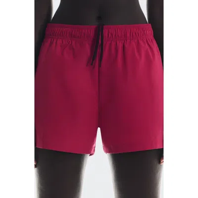 On 3-inch Core Running Shorts In Pink