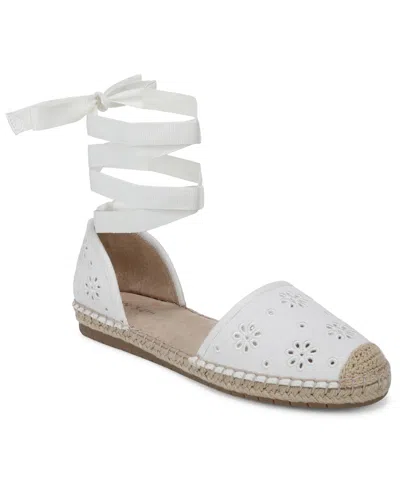 On 34th Women's Sunnii Almond Toe Flats, Macy's Exclusive In White