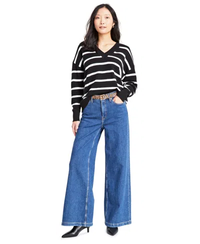On 34th Women's V-neck Dropped-shoulder Sweater, Created For Macy's In Deep Black Combo