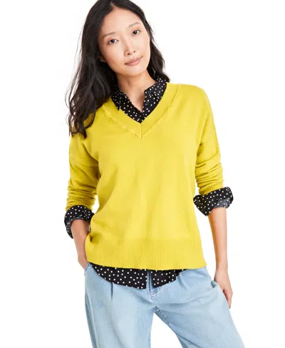 On 34th Women's V-neck Dropped-shoulder Sweater, Created For Macy's In Green Pear