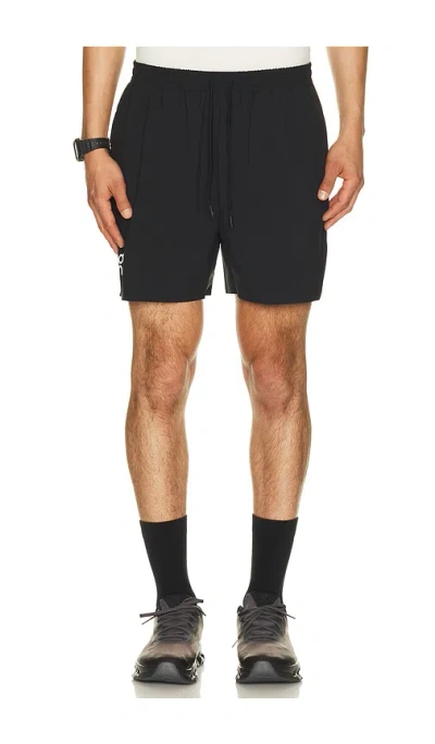 On 5 Court Shorts In Black