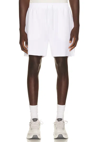 On 5 Court Shorts In White