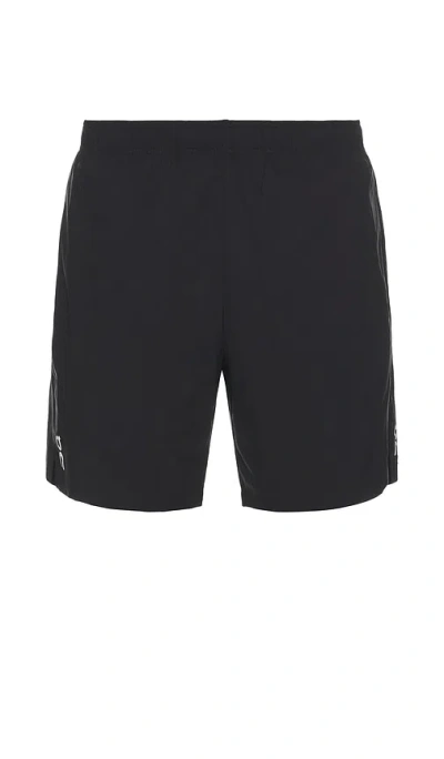 ON 7 CORE SHORTS