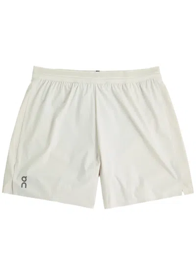 On 7" Performance Stretch-nyl Shorts In Grey