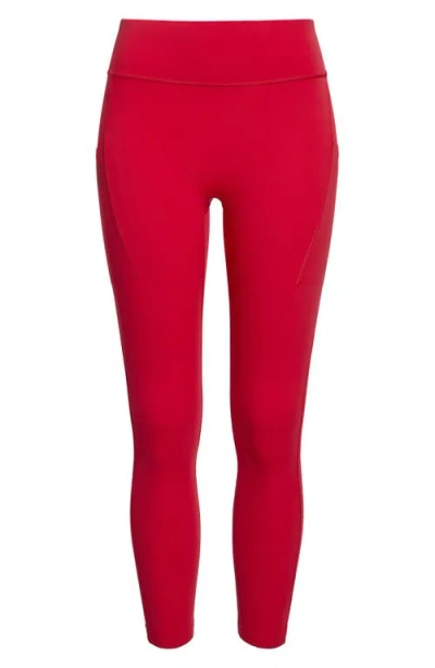 On 7/8 Performance Tights In Pink