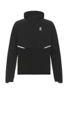 On Core Hooded Packable Running Jacket In 블랙