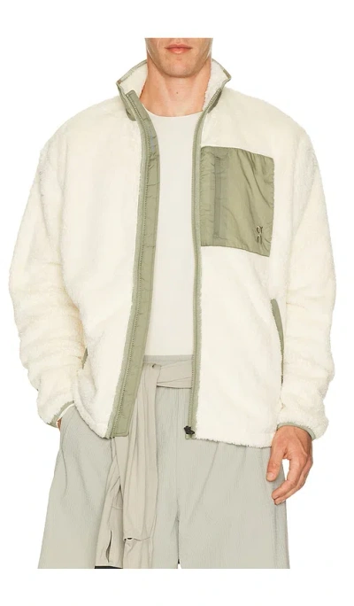 On Ascent Fleece Jacket In White
