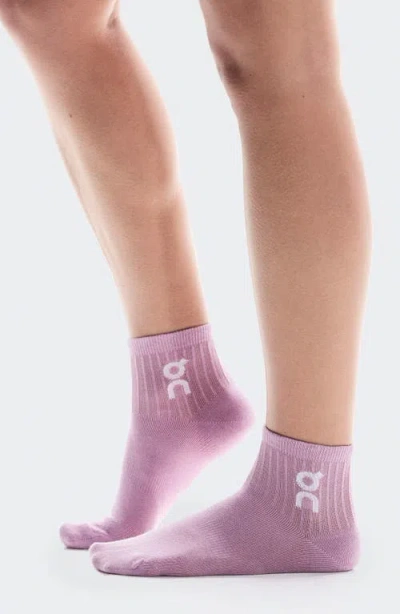 On Assorted 3-pack Logo Quarter Socks In Mauve/lavendula
