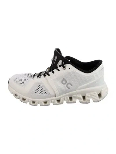Pre-owned On Athletic Sneakers In White