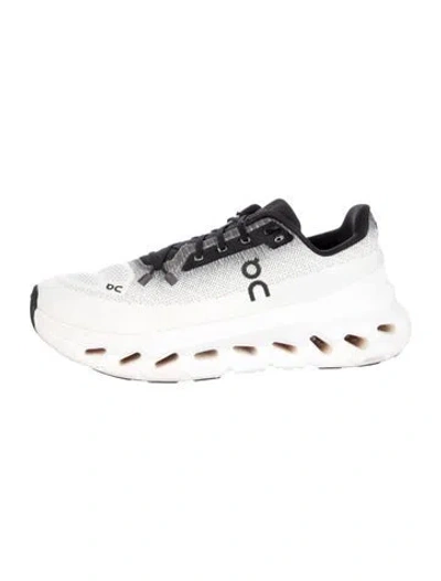 Pre-owned On Athletic Sneakers In White