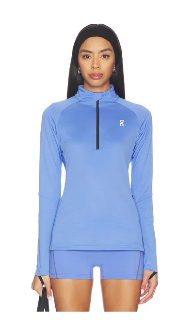 On Climate 탑 In Blue