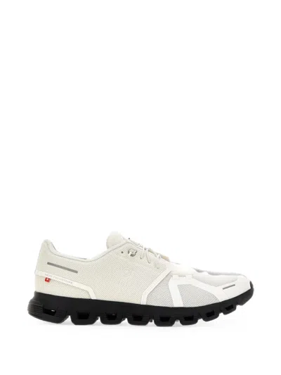 On Cloud 6 Sneakers In White