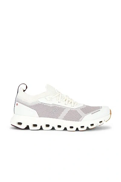 On Cloud 6 Versa Panelled Mesh-knit Sneakers In White