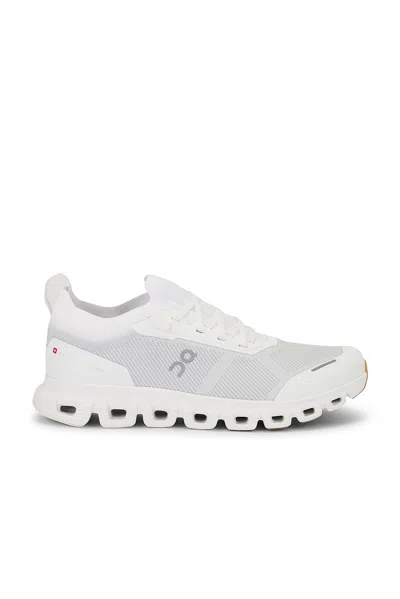 On Cloud 6 Versa Sneakers In White