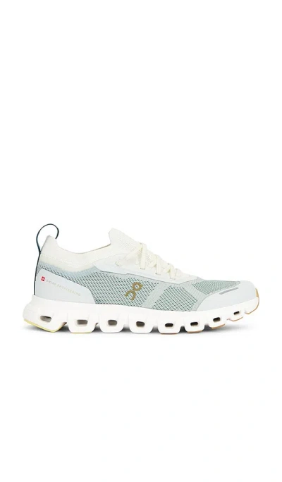 On Cloud 6 Versa Sneakers In Ice & Spirulina
