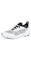 On Cloud 6 Versa Sneaker In White