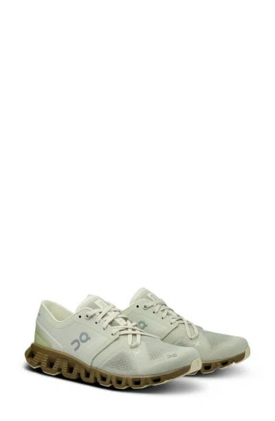 On Cloud X 3 Training Shoe In Green