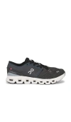On Cloud X 4 Sneaker