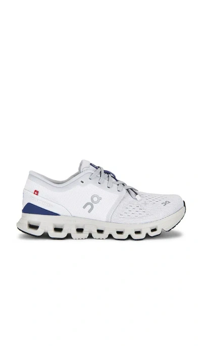 ON CLOUD X 4 SNEAKER