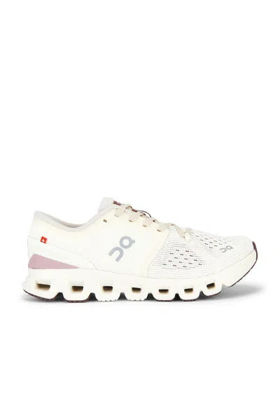 On Cloud X 4 Sneakers In White