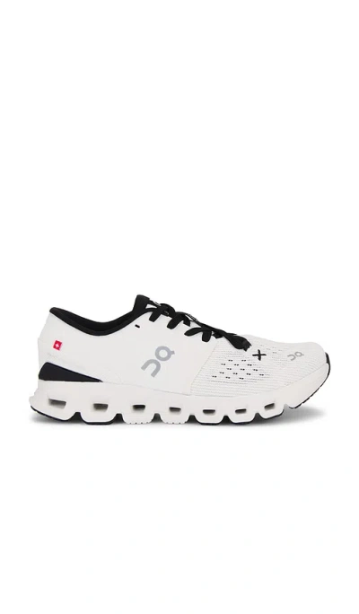 ON CLOUD X 4 SNEAKER