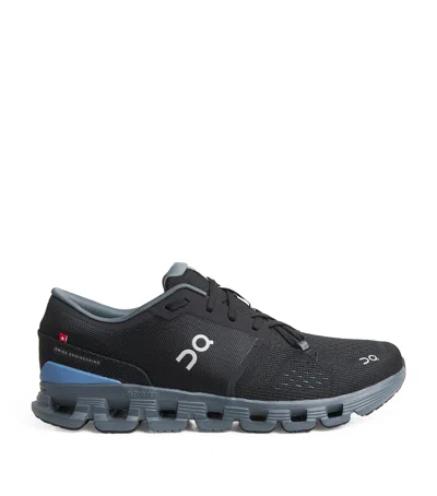 On Cloud X 4 Trainers In Black