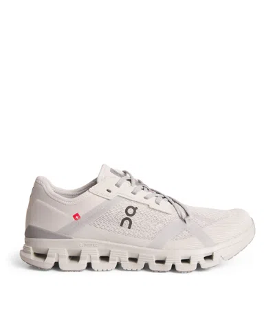 On Cloud X 4 Trainers In Gray