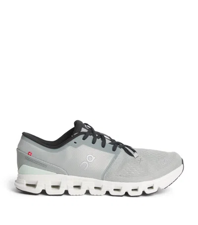 On Cloud X 4 Trainers In Gray