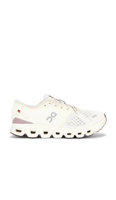On Cloud X 4 W Sneaker