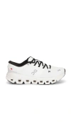 On Cloud X 5 Trainers In White