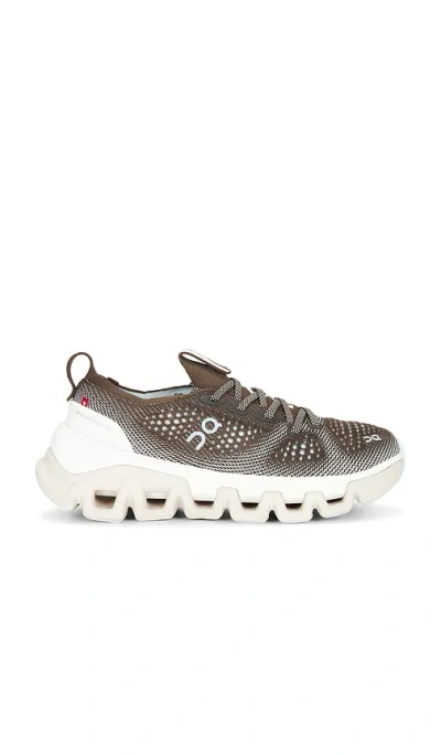 On Cloud X Tempo In Brown