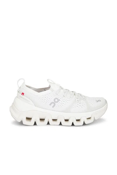On Cloud X Tempo Sneaker In Multi